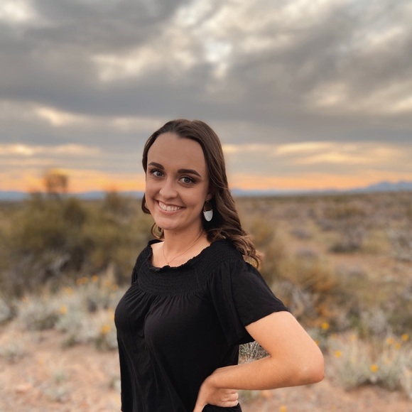 Meet your Posher, Rachel - Picture 2 of 8